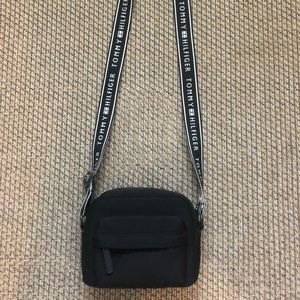 Tommy Hilfiger Crossbody Bag